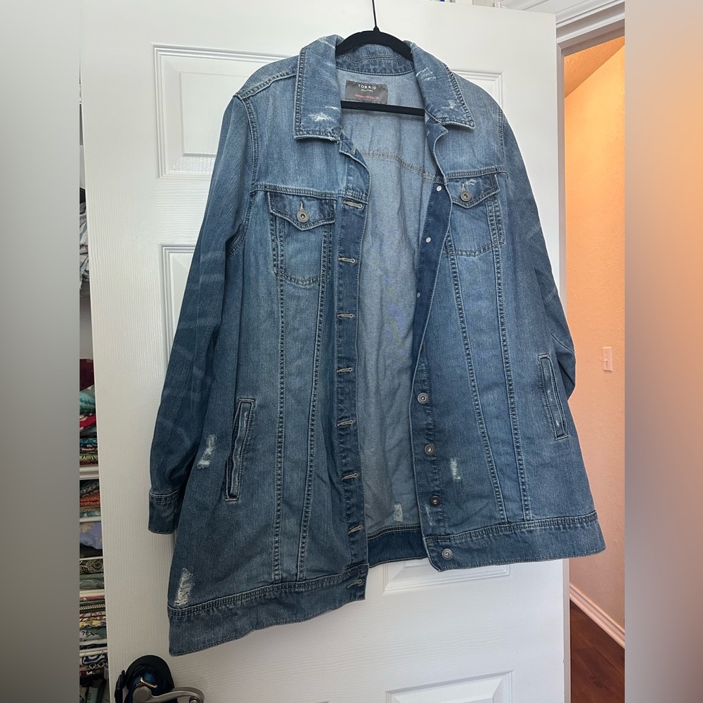 TORRID size 3 LongLine Denim Jacket